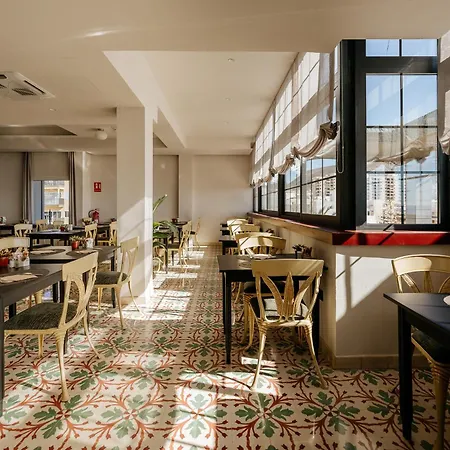 Ξενοδοχείο Reveron Plaza