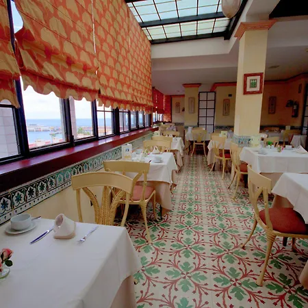 Hotel Reveron Plaza 4*