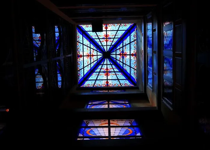 فندق Reveron Plaza 4*