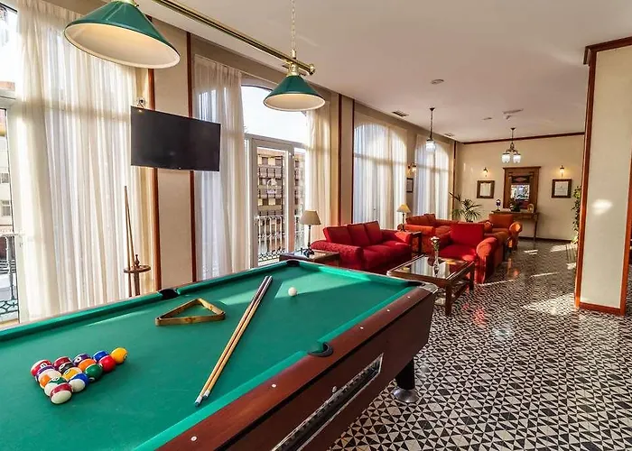 Reveron Plaza لوس كريستيانوس