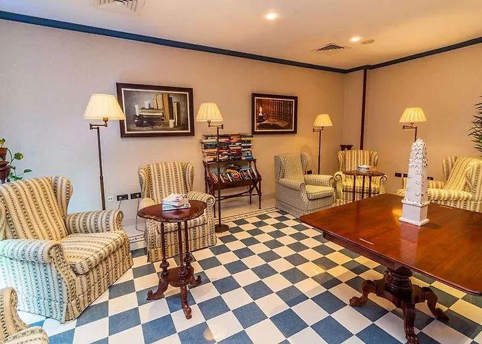 Reveron Plaza لوس كريستيانوس