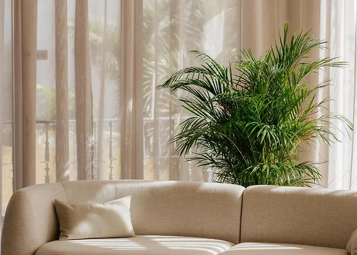 فندق Reveron Plaza لوس كريستيانوس