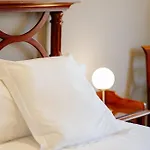 Reveron Plaza Hotel 4*