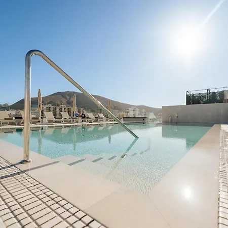 Reveron Plaza 4*