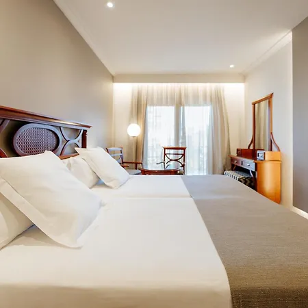 Reveron Plaza Hotel