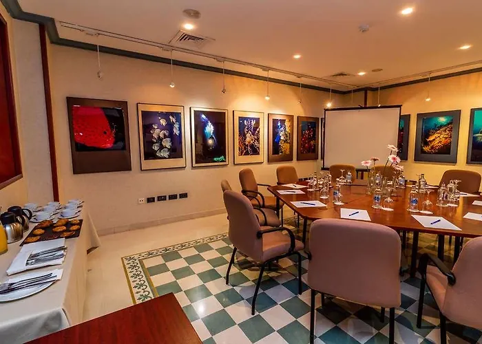 Hotel Reveron Plaza 4*