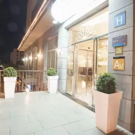 Reveron Plaza ロスクリスティアーノス