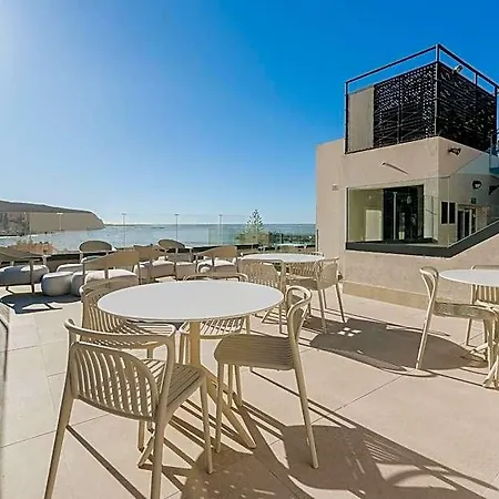 Reveron Plaza Otel 4*