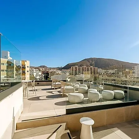 Reveron Plaza 4*