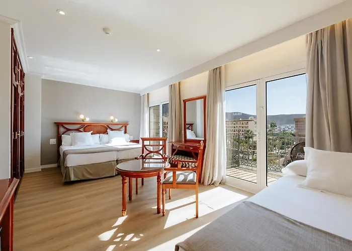 Reveron Plaza Hotel Los Cristianos (Tenerife)