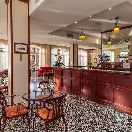 Reveron Plaza Hotel 4*