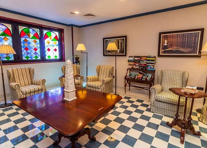 Reveron Plaza לוס כריסטיאנוס